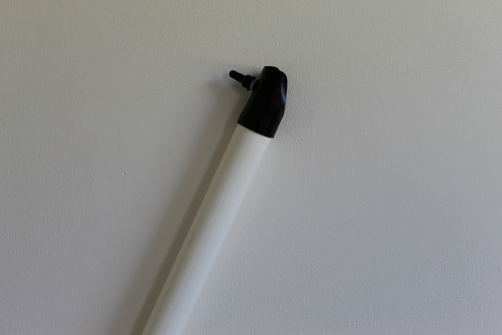 Bijela plastična potpora 38/1500